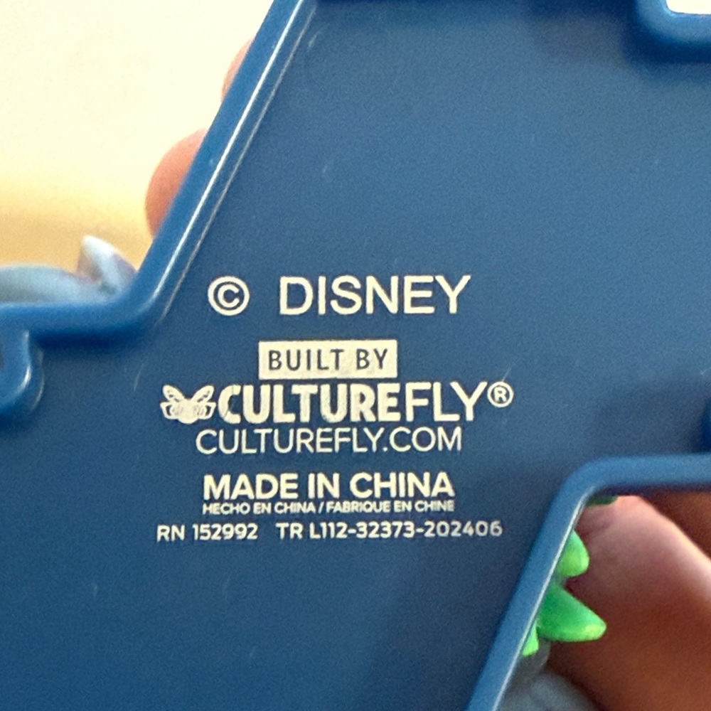 Disney Stitch Collect &Connect Hula Dancing Stitch with blue puzzle base. NWOT - Picture 5 of 9